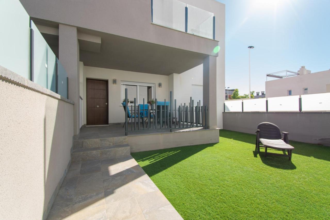 059 Luxury Bungalow - Ac/Wifi Torrevieja Dış mekan fotoğraf
